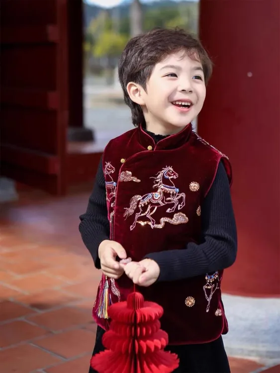 拜年服男童汉服2025新款新中式儿童唐装马甲冬季加厚刺绣长袖外套