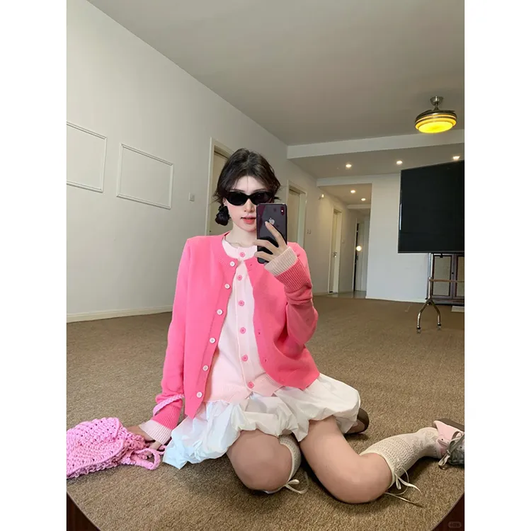 韩系假两件玫红色针织开衫女秋季宽松圆领减龄甜美上衣高腰半身裙