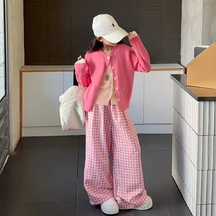 女童套装春秋款2025新款洋气儿童粉色毛衣外套两件套女孩格子裤潮