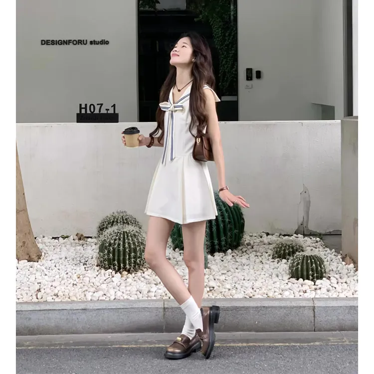 连衣裙女2025夏季新款法式气质收腰显瘦海军领撞色百褶无袖裙子