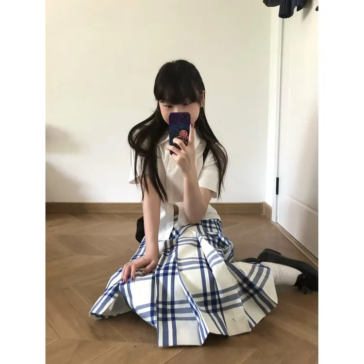 2025夏季法式气质新款小众复古宽松显瘦短袖T恤+格子半身裙套装女