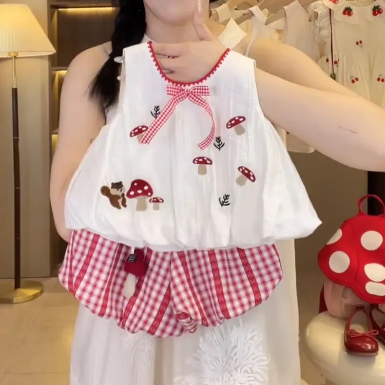 女童夏天套装2025新款中小童宝宝可爱甜美蘑菇背心花苞短裤两件套
