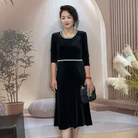 休闲风适中时尚A字裙秋冬裙子常规中老年女装秋季