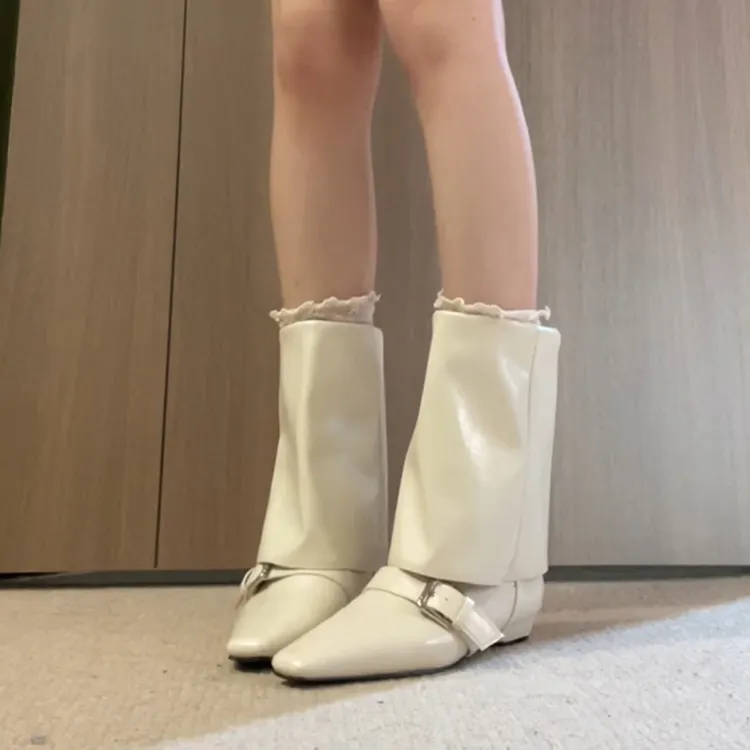 牛皮版~小众个性方头休闲裤管靴女甜酷皮带扣低跟宽筒炸街西部靴