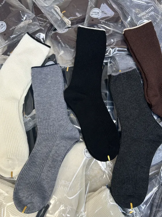 高定精细澳羊毛冬季保暖女袜时尚穿搭韩系新款日系中筒