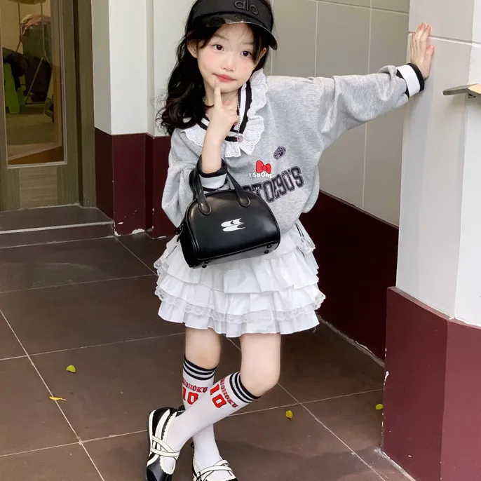 2025秋季新款女童洋气花边翻脸卡通卫衣+织带花边层层蛋糕半身