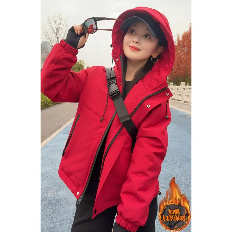 高级感加棉加厚冲锋衣外套女2025秋冬新款连帽短外套韩版运动夹克