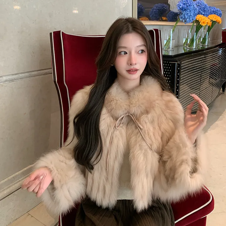 LMOMO雾绒绒千金年轻新款狐狸毛车条皮草短款减龄外套女冬季H3044