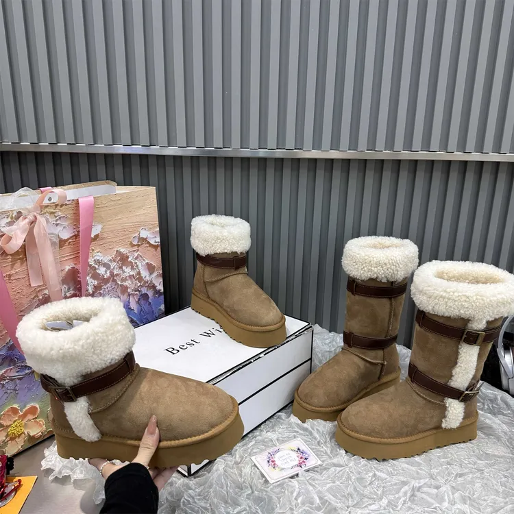 欧货羊毛雪地靴女冬季新款厚底加绒加厚保毛一体雪地靴