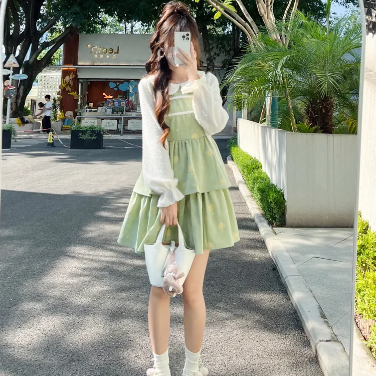 花崎鹿原创法式连衣裙小个子收腰显瘦月光裙摆温柔甜美秋冬裙长袖