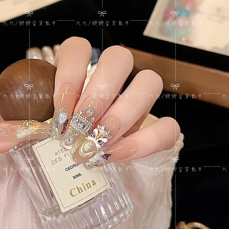 【舞狮】轻奢显白纯手工穿戴甲光疗冰透渐变纯欲四季流行10片装