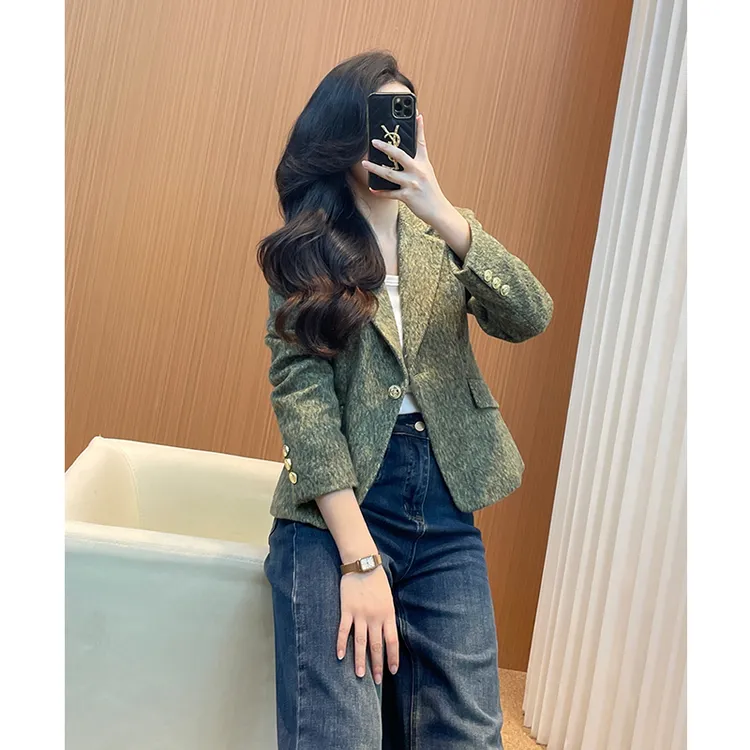 绿色超好看的毛呢外套女2025新款今年流行爆款加厚修身显瘦小西装