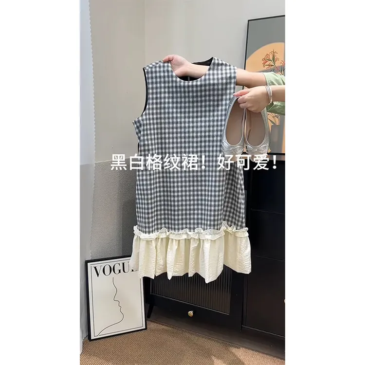 时尚设计感黑白格条纹无袖圆领连衣裙女夏季新款复古宽松显瘦裙子