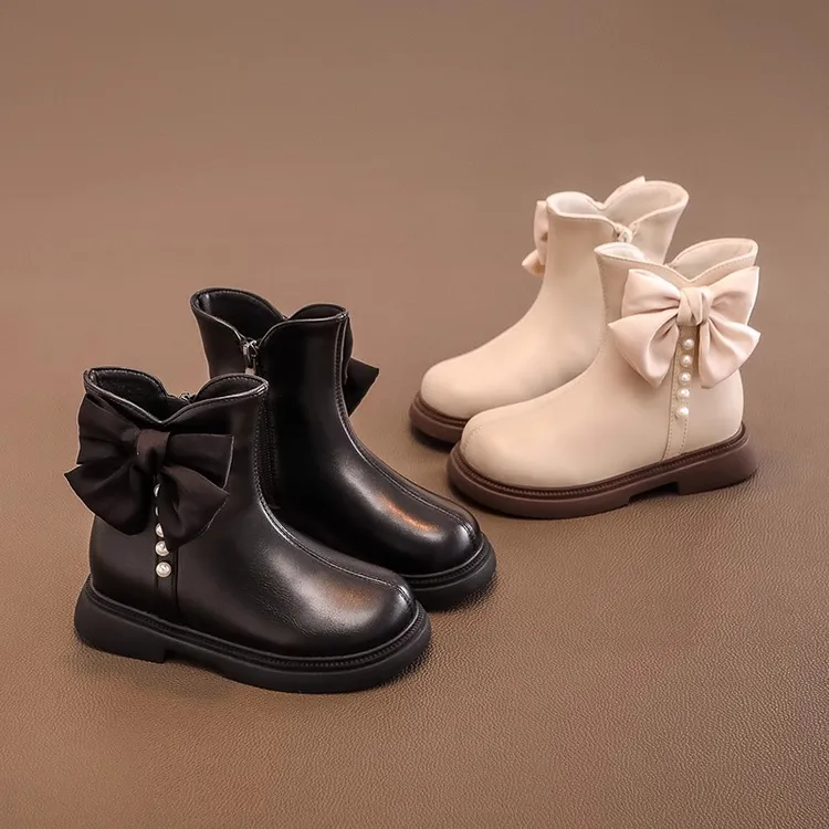 女童马丁靴2025秋冬新款儿童短靴加绒皮靴软中大童公主风靴子洋气