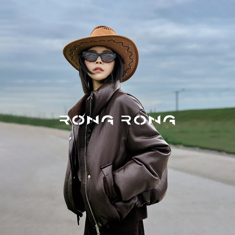 溶溶【暮色暖光】RONGRONG 90白鸭绒锁绒蓬松皮革羽绒服2513H900