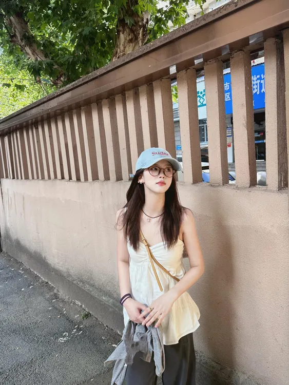 夏季新款甜美慵懒风女装法式显瘦吊带薄款气质开衫宽松阔腿裤套装