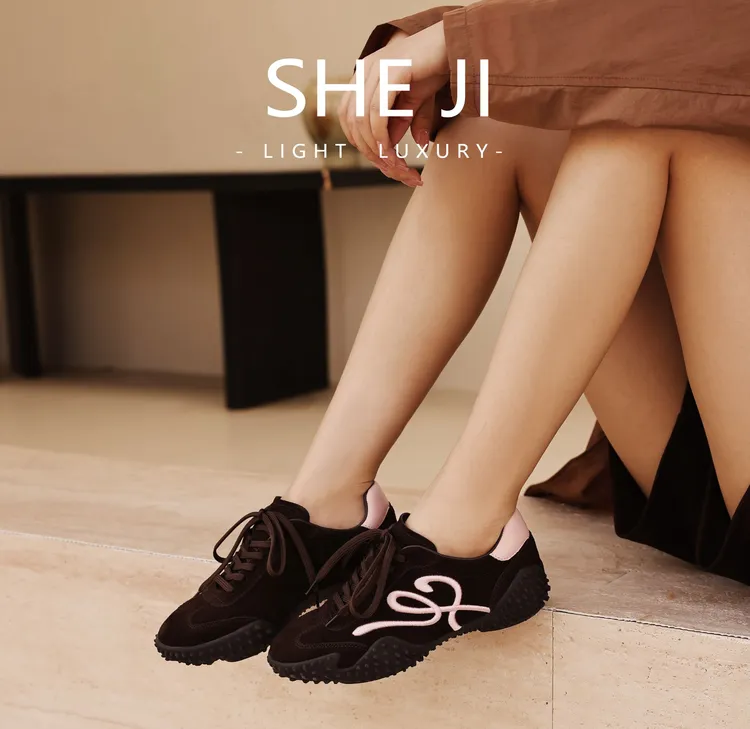 SHEJI奢季 高丝光牛猄皮手工电绣慢跑女款德训鞋