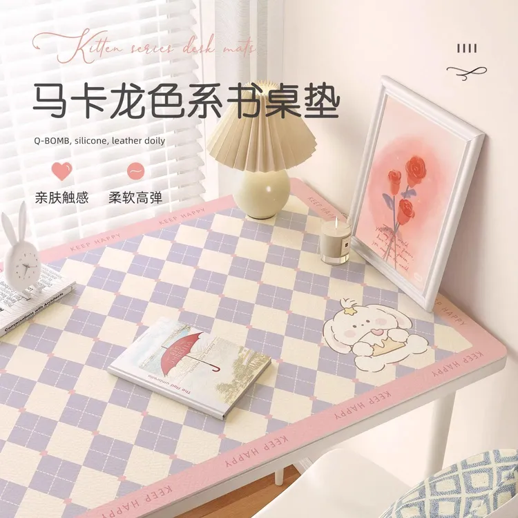 ins风可爱卡通书桌垫防水防油学生宿舍桌垫子免洗餐桌垫皮革桌布
