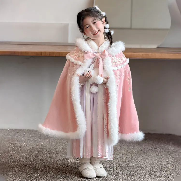 女童汉服披风2025新款洋气女宝宝新中式披肩儿童冬装高端斗篷外套
