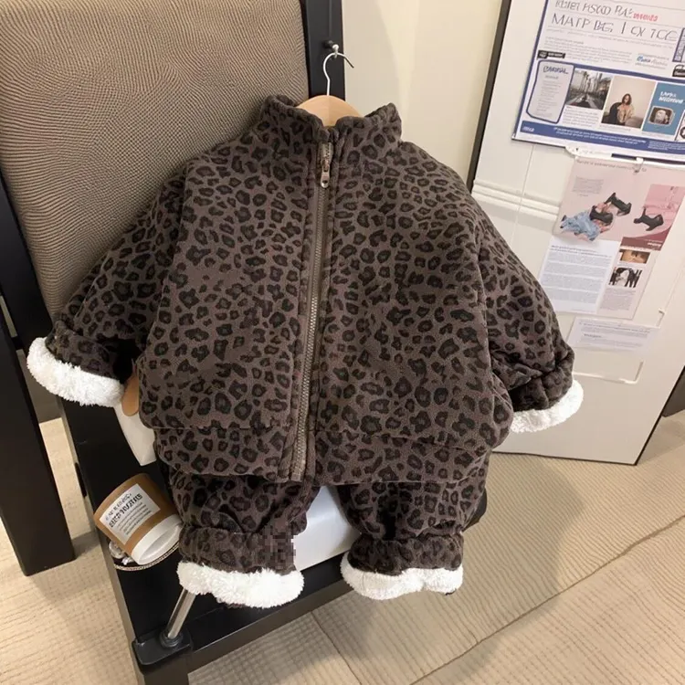 儿童女童冬季加绒2025套装洋气新款宝宝豹纹保暖加厚两件套
