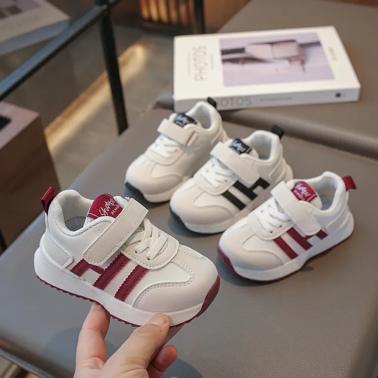 男童鞋子2025春季正规新款透气宝宝软底女童小童1-3岁阿甘休闲鞋