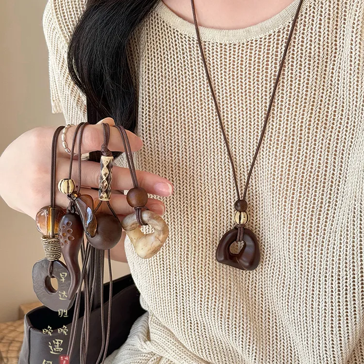 非金属皮质项链 不规则长款吊坠项链女秋冬美拉德复古毛衣链配饰