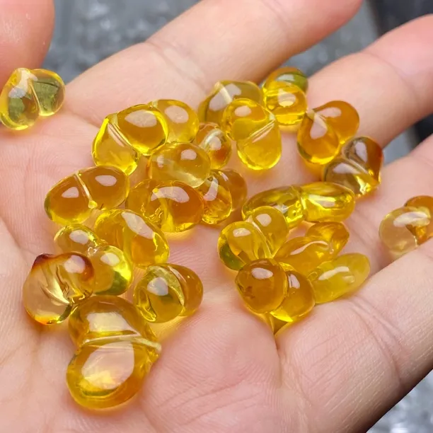 天然琥珀蜜蜡金珀爱心桃心屁桃通孔配手链手串项链diy配件配饰