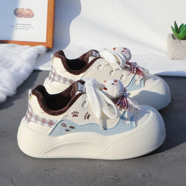 2025秋冬季可爱厚底面包休闲鞋女加绒保暖学生板鞋运动二棉鞋百搭