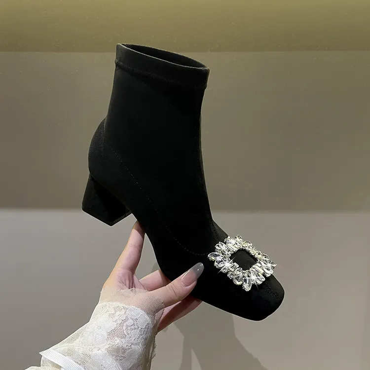 洋气方扣水钻短靴女秋冬韩版尖头绒面气质高跟鞋粗跟瘦瘦靴弹力靴