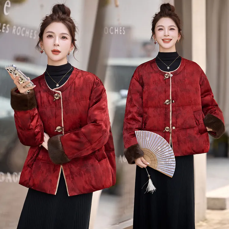 新中式国风复古高级感洋气时髦圆领短款羽绒服外套2025冬季新款