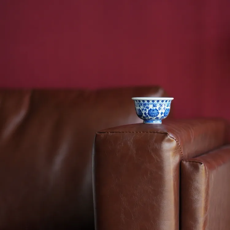 《芳芳吖》妙色柴窑青花缠枝迷你小压手杯