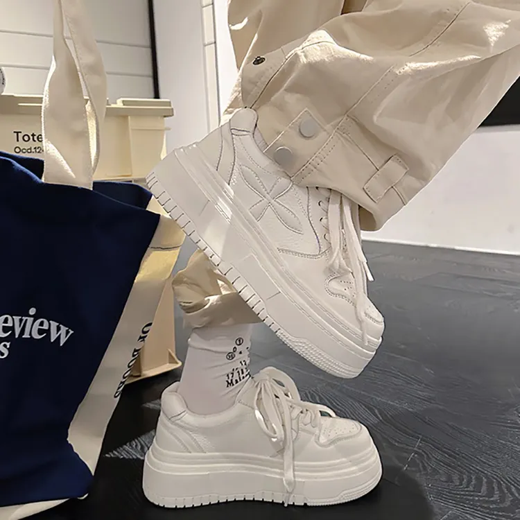 九九定制~真皮减龄厚底小白鞋女新款百搭小个子内增高休闲板鞋