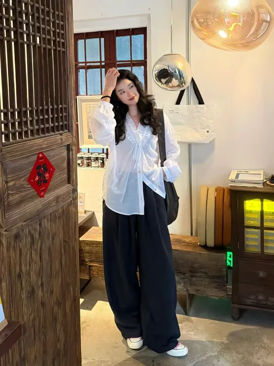 2025春季新款韩版气质简约宽松长袖别致V领衬衫女百搭休闲裤套装