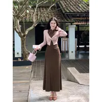 凌茜恣禾【茉姿】法式喇叭袖短款开衫气质修身挂脖连衣裙针织套装女