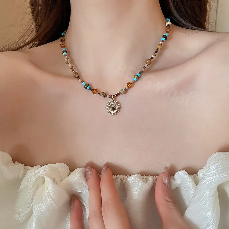 钛钢项链 小众宝藏新中式太阳花串珠项链ins法式多巴胺彩色锁骨链