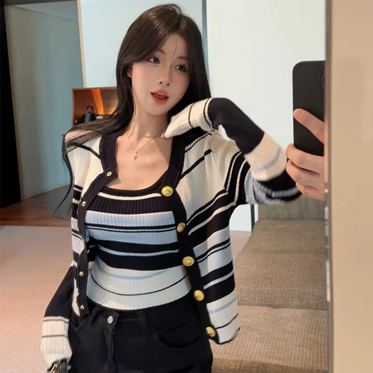 特大码宽松减龄女装撞色条纹针织开衫女秋季微胖mm显瘦长袖上衣