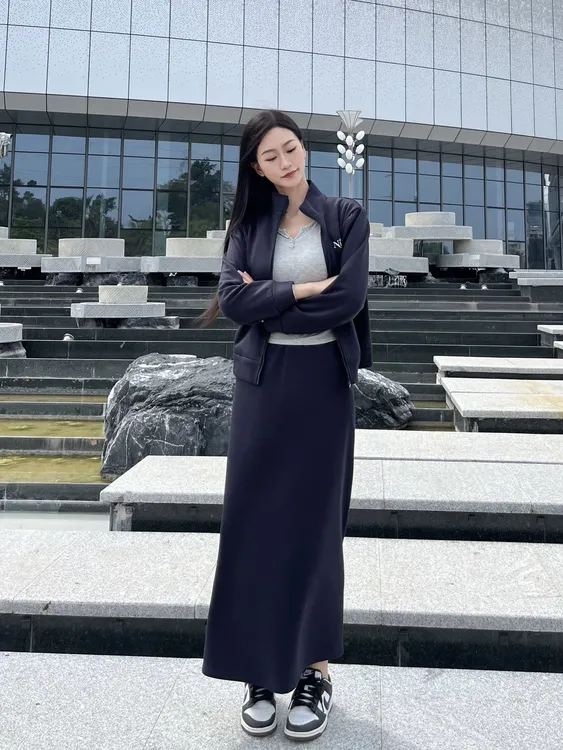 新款时尚百搭时尚法式长裙显瘦裙子女神气质卫衣入冬漂亮衣服套装