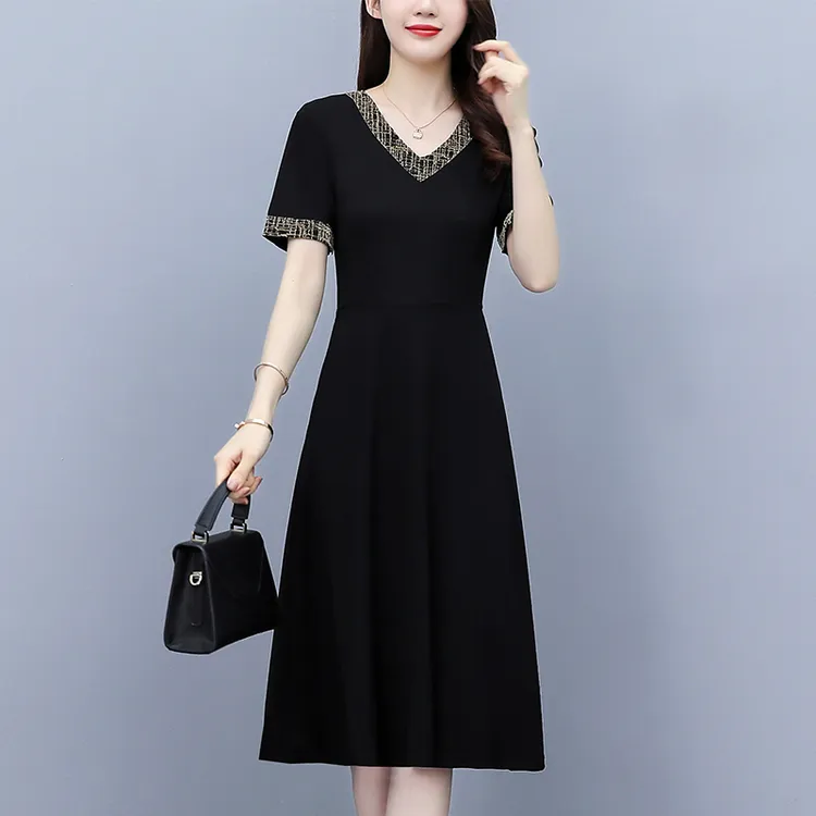 夏季新款气质大码女装胖mm修身显瘦遮肚子中年妈妈V领短袖连衣裙