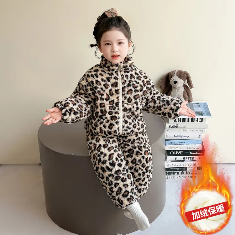 宝宝法兰绒睡衣加厚女童秋冬珊瑚绒家居服儿童冬季保暖套装毛毛衣