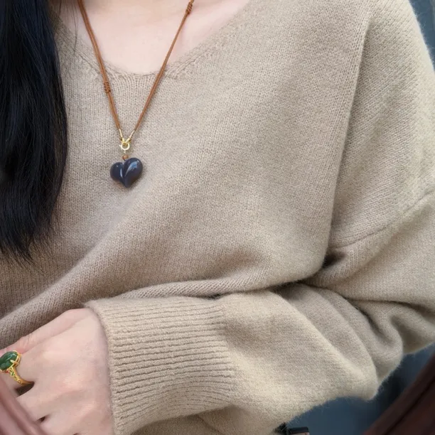 天然冰烟紫玛瑙屁桃麻绳手绳手工编织款万能扣吊坠项链