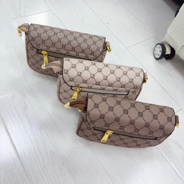 20219多层女士斜挎包