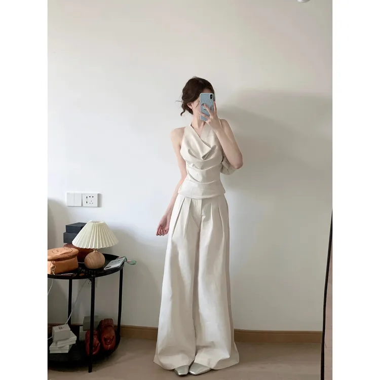 MARIE.COCO韩系气质杏色短款无袖挂脖背心垂感阔腿裤设计感套装女