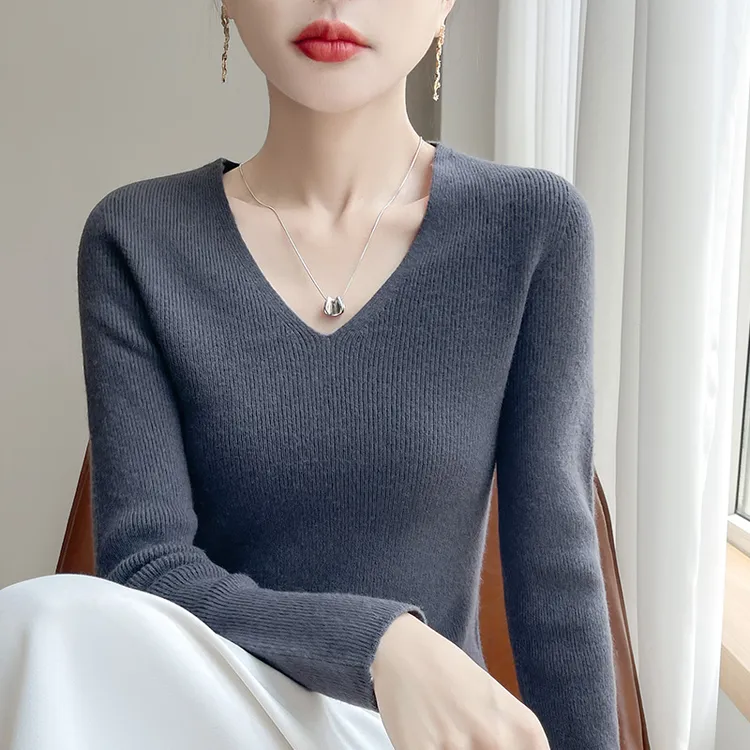 秋冬新款一线成衣V领加厚保暖针织衫毛衣长袖内搭衫女修身打底衫
