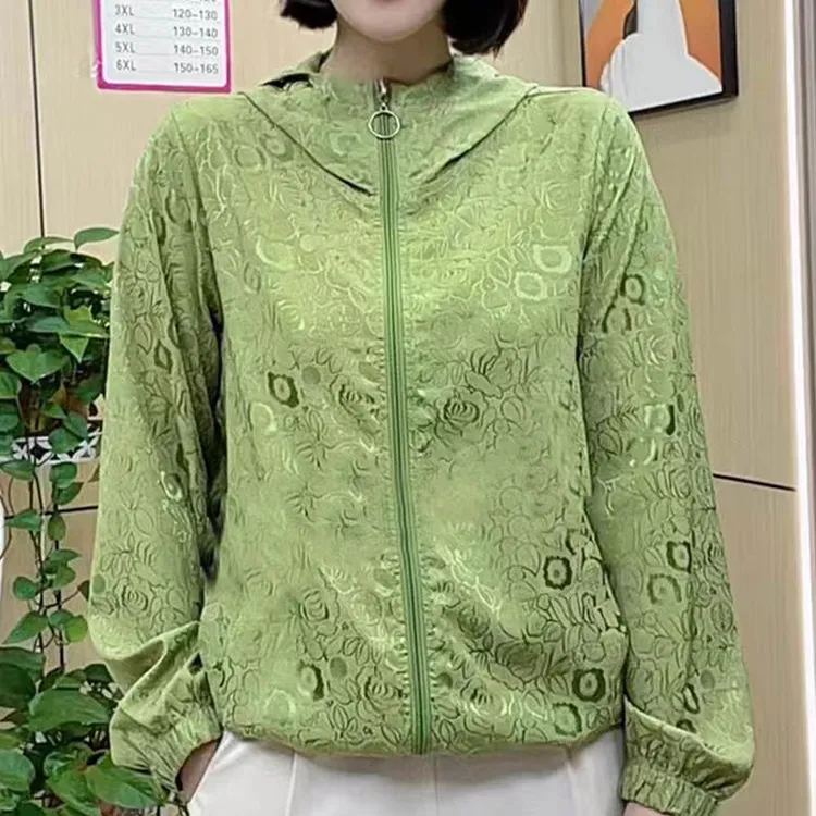 气质春装中年女士外套新款常规款休闲风中老年女装套装