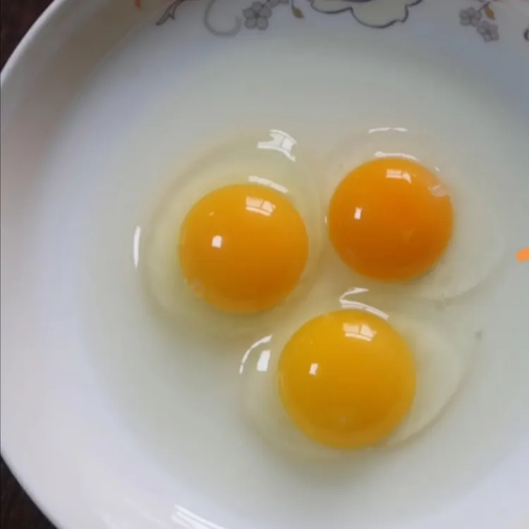 送上门大个散养绿壳鸡蛋新鲜现捡吃粗粮谷物喂养