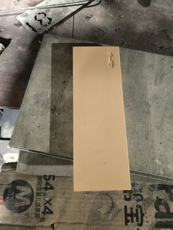 烧结红陶瓷金刚石