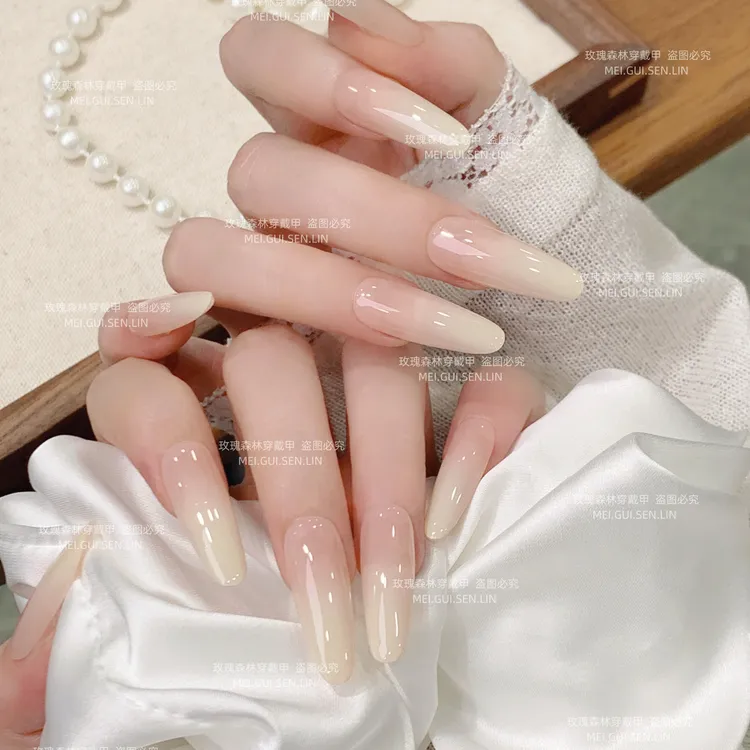 白茶～玫瑰森林奶呼呼乳白渐变温婉裸色系美甲显白高级穿戴甲