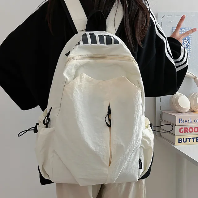 大学生书包ins小众轻便初中生高中生女大容量运动旅行电脑双肩包