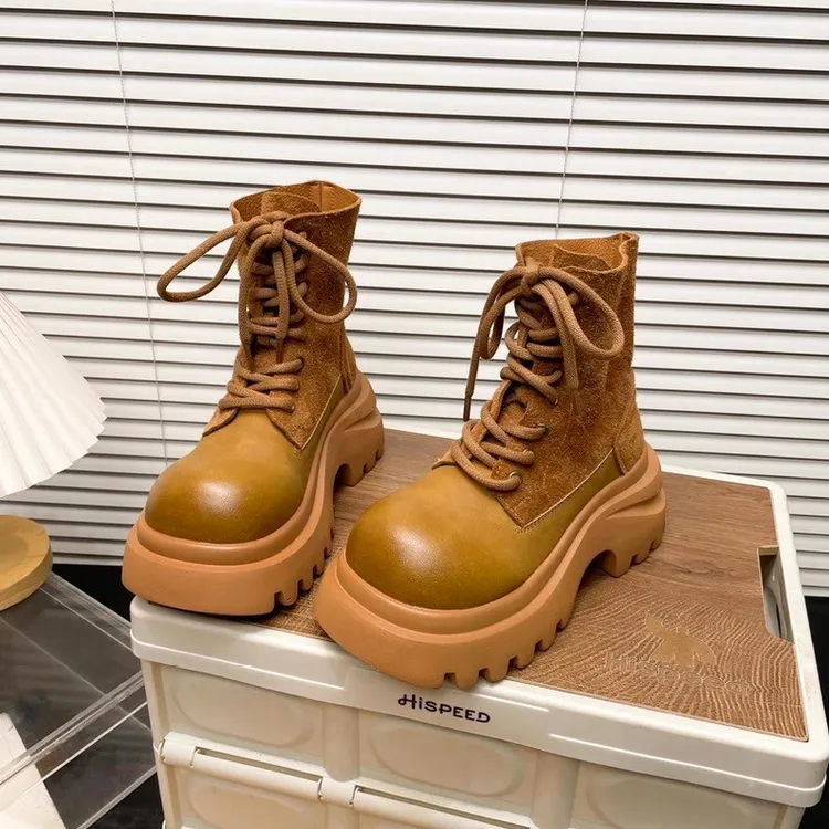 2025秋冬季新款时尚韩版厚底增高马丁靴休闲女鞋透气短靴子单靴女