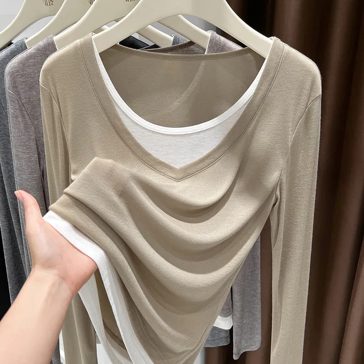 春秋季新款奶咖撞色拼接长袖低圆领假两件上衣2025薄款修身打底衫